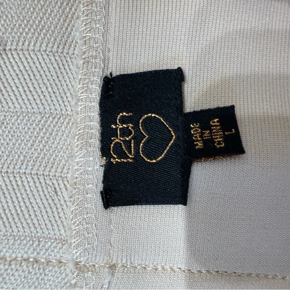 Top - Picture 2 of 2